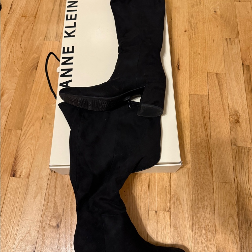Anne Klein Lacey Black Knee-High Boots LIKE NEW